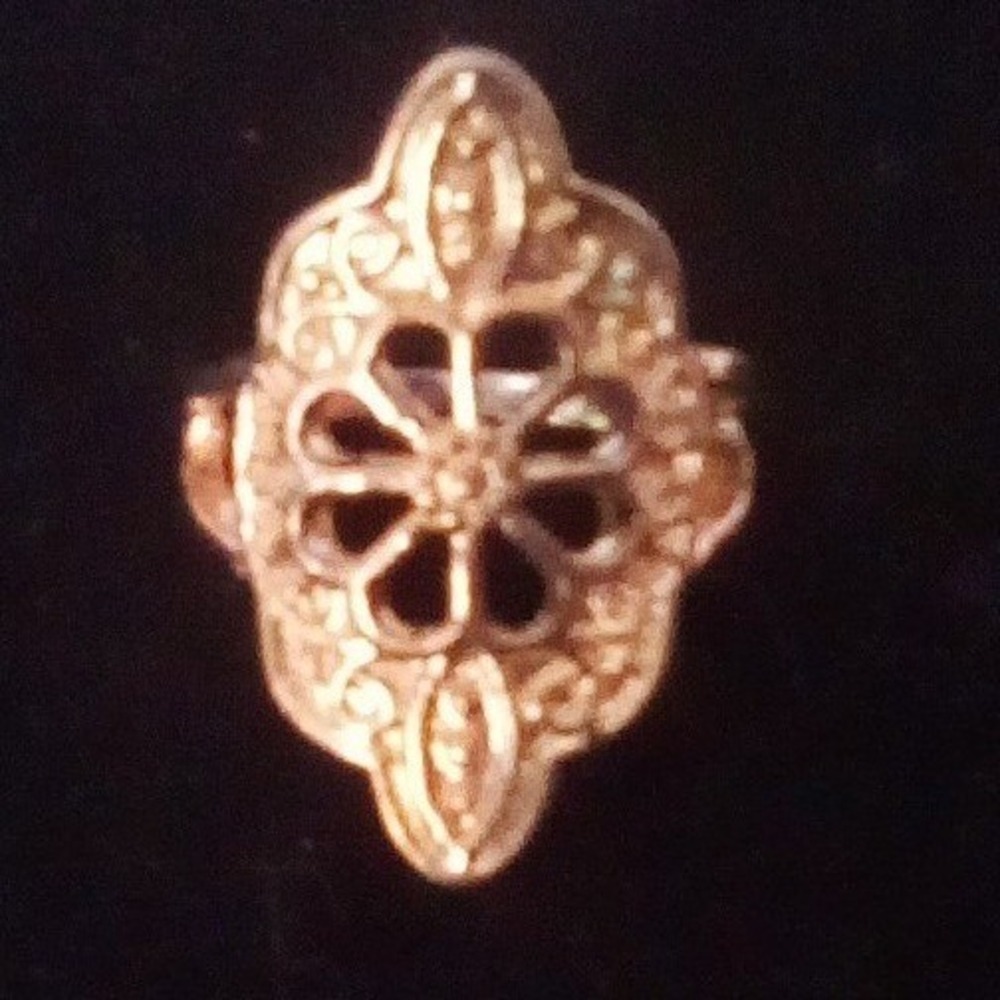 Vintage Gold Tone Filigree Floral Shield Statement Ring Openwork Design